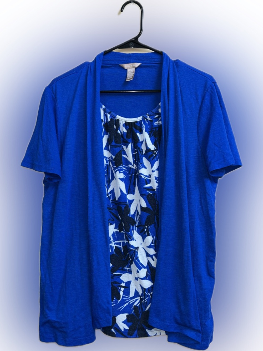 🌸5/$20🌸White Stag Layered Floral Top | XL - Picture 2 of 5
